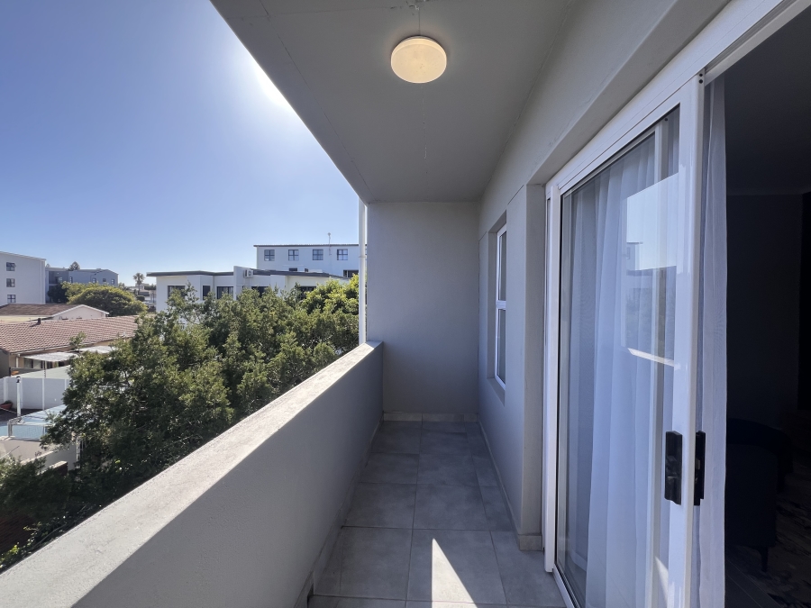 To Let 1 Bedroom Property for Rent in Table View Western Cape